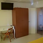 Hotel Casa Popi Отель Мальчезине